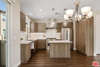 4448 Paxton Pl in Calabasas, CA - Building Photo - Building Photo