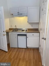 918 S 12th St-Unit -1F in Philadelphia, PA - Building Photo - Building Photo