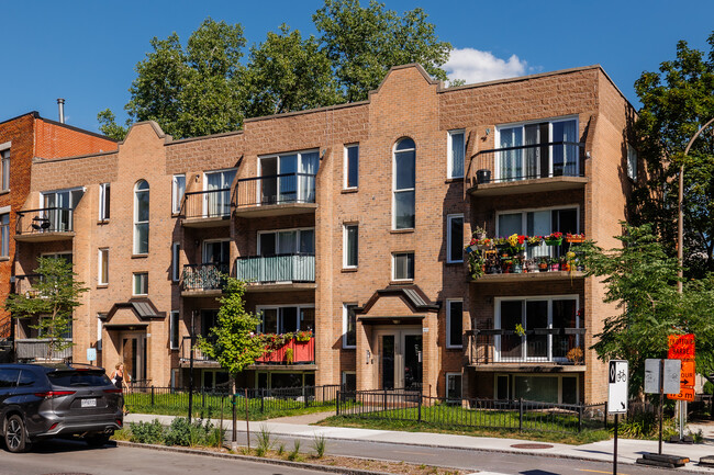 3440 Saint-Antoine Rue O