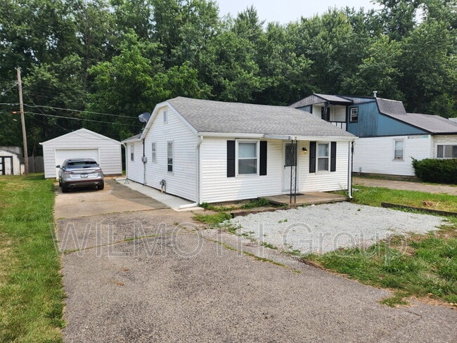 1902 E 38th St in Anderson, IN - Building Photo - Building Photo