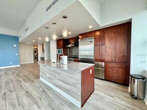 1208 E Kennedy Blvd in Tampa, FL - Building Photo - Building Photo
