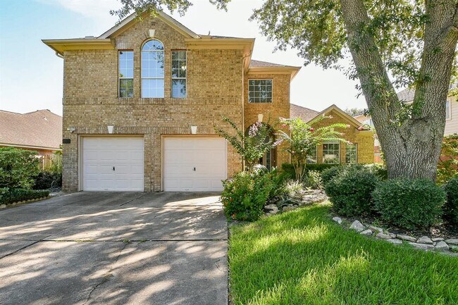 property at 18035 Somerset Knolls Ct
