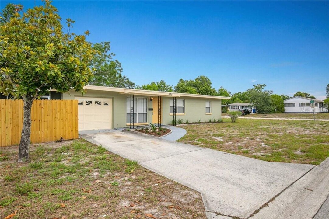 5301 6th St S in St. Petersburg, FL - Building Photo