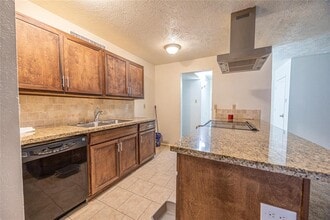 14658 Flair Dr in Houston, TX - Building Photo - Building Photo