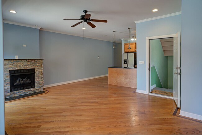 2932 N Milwaukee Ave in Chicago, IL - Building Photo - Building Photo