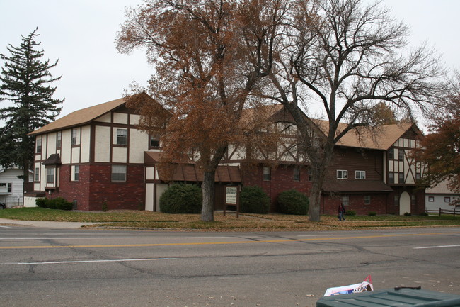 Coedhause Apartments in Greeley, CO - Building Photo - Building Photo