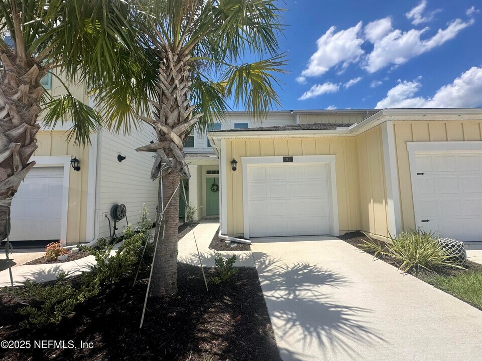 91 Java Ln in St. Augustine, FL - Building Photo