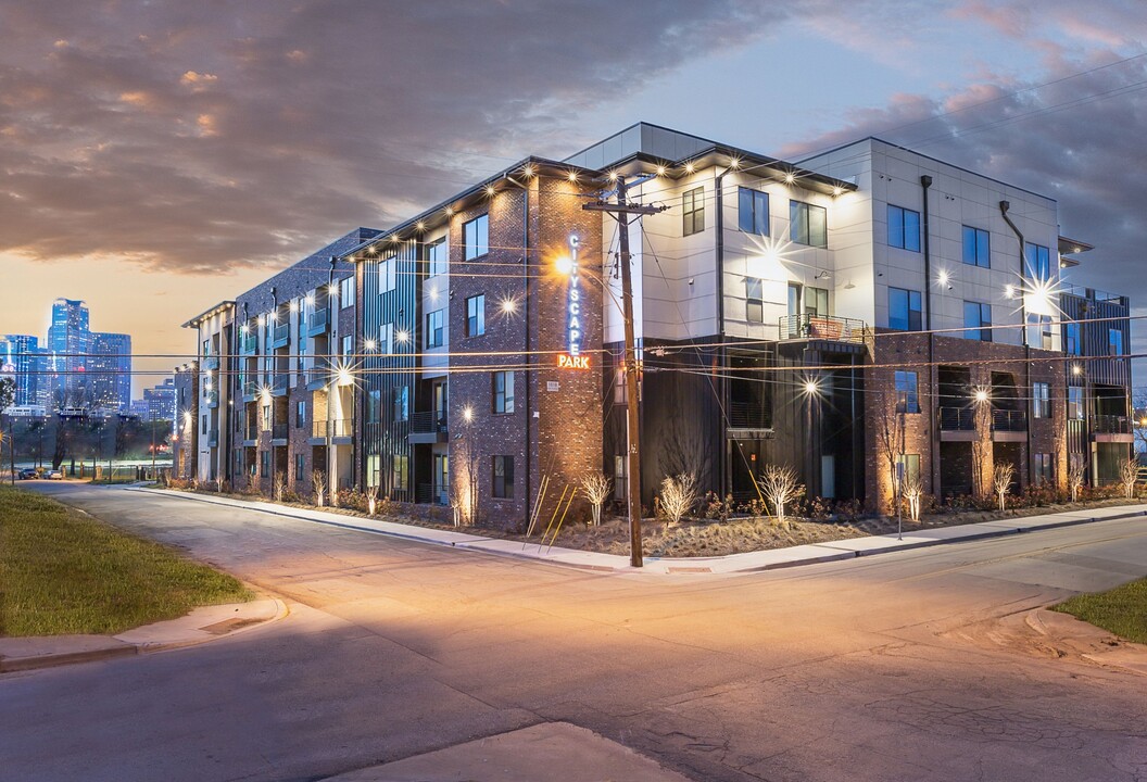 CITYSCAPE PARK in Dallas, TX - Building Photo