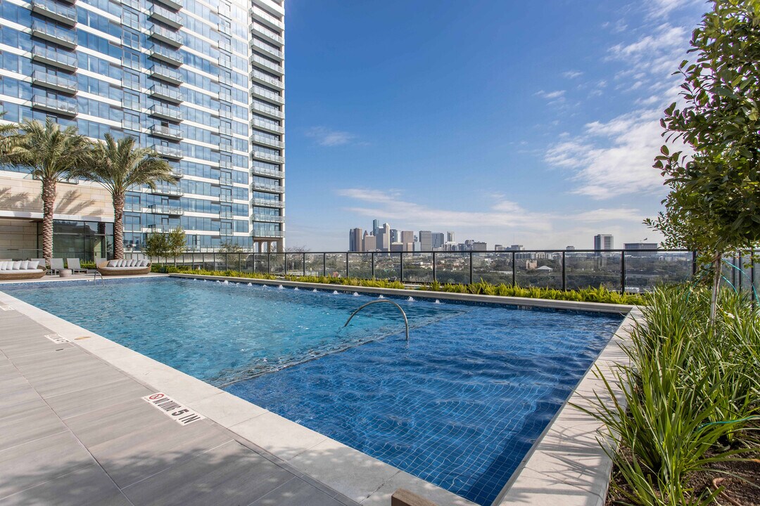 The Residences at La Colombe dOr in Houston, TX - Foto de edificio
