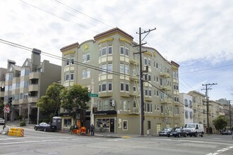 2363 Van Ness in San Francisco, CA - Building Photo - Building Photo