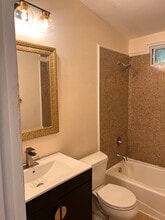 1045 Utterback Store Rd, Unit 1045-Cottage in Great Falls, VA - Building Photo - Building Photo