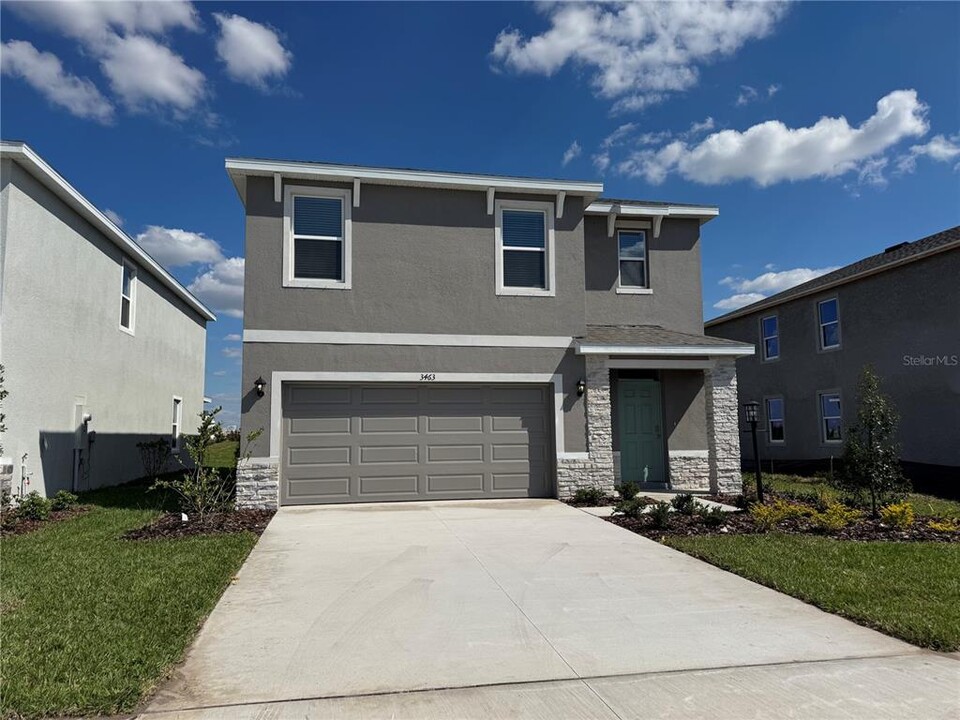 3463 Hilltop Cir in Bradenton, FL - Building Photo