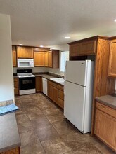 337-339 Tracy Ct in Monmouth, OR - Building Photo - Building Photo