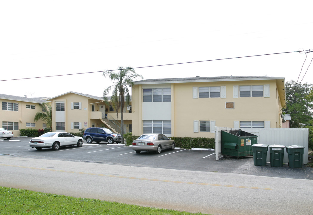 Wilton Manors Riverview Apartments in Wilton Manors, FL - Building Photo