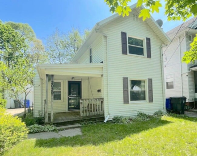 property at 2039 Loxley Rd