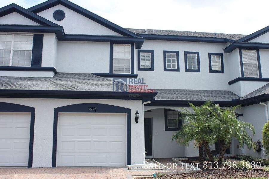 1415 Summergate Dr in Valrico, FL - Building Photo