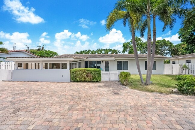 property at 1633 SE 5th Ct