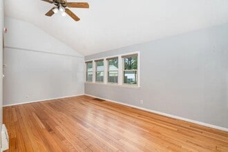 3247 Benjamin St NE in Minneapolis, MN - Building Photo - Building Photo