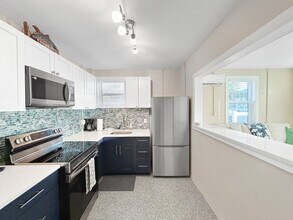 14135 Palm St in Madeira Beach, FL - Foto de edificio - Building Photo