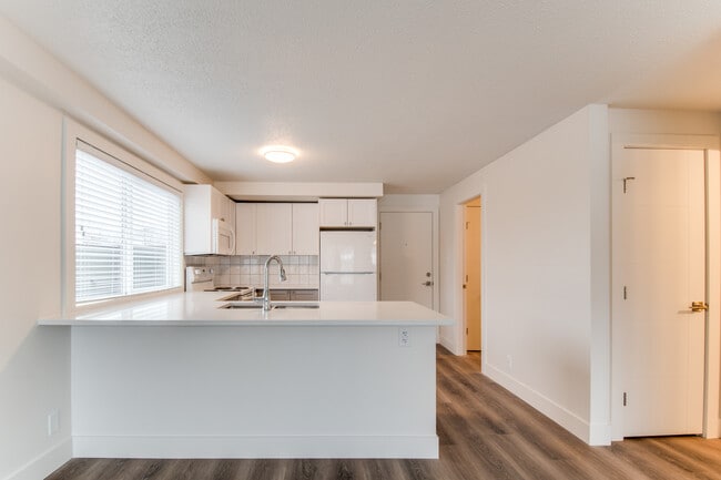 property at 3904-3932 32 St