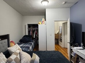 139 London St in Boston, MA - Foto de edificio - Building Photo