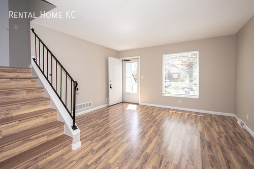 1420 E Haven Ln in Olathe, KS - Building Photo - Building Photo