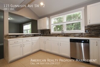 115 Gunnison Ave SW in Grand Rapids, MI - Building Photo - Building Photo