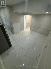 3311 Dwiggin Ave in Mississauga, ON - Building Photo - Building Photo