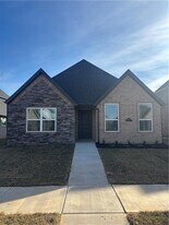 3207 SW Lovely Ln in Bentonville, AR - Building Photo