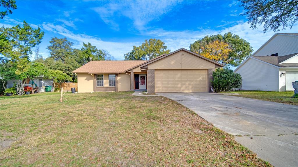 600 Everett St in Deltona, FL - Building Photo