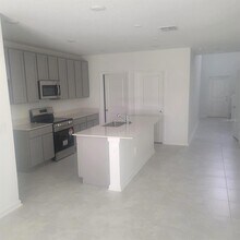 4218 Mountain Laurel Ln in Kissimmee, FL - Building Photo - Building Photo