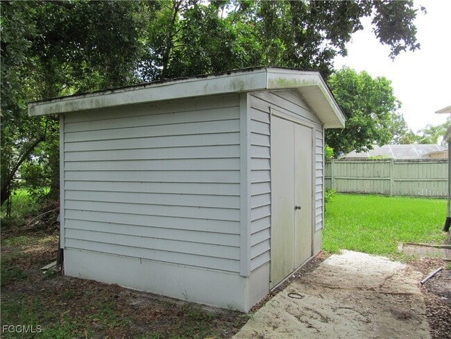 property at 1411 Caywood Cir S