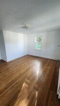33 Day St, Unit 10 in Fredonia, NY - Foto de edificio - Building Photo