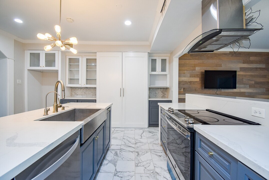 201 Vanderpool Ln in Houston, TX - Building Photo