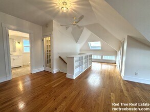 14 Breck Ave, Unit 2 in Boston, MA - Foto de edificio - Building Photo