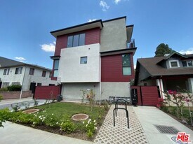 1129 W 37th St in Los Angeles, CA - Building Photo