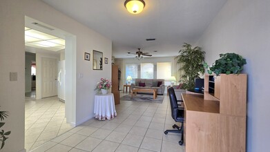 403 SE 33rd Terrace in Cape Coral, FL - Building Photo - Building Photo