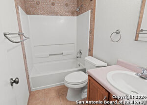 8910 Kenton Briar in San Antonio, TX - Building Photo - Building Photo