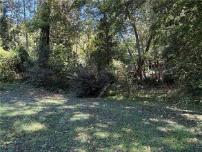 2173 Monterey Dr NW in Atlanta, GA - Building Photo - Building Photo