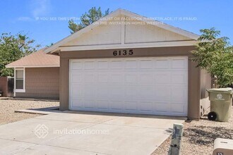 6135 W Mauna Loa Ln in Glendale, AZ - Building Photo - Building Photo