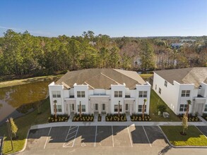 1398 PEACEFUL NATURE Way in Clermont, FL - Foto de edificio - Building Photo