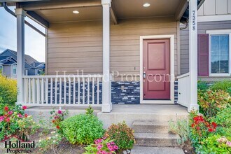 7358 NW 167th Ave in Portland, OR - Building Photo - Building Photo