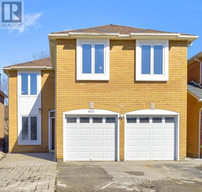 6127 Silken Laumann Way in Mississauga, ON - Building Photo