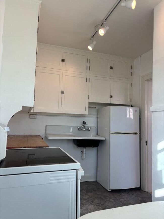 1 S Tracy Ave in Bozeman, MT - Building Photo - Building Photo