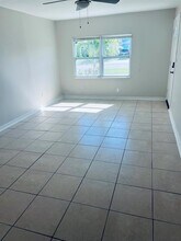 1400 Binney Dr in Fort Pierce, FL - Foto de edificio - Building Photo