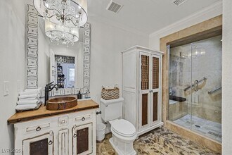2440 High Vista Cir in Henderson, NV - Building Photo - Building Photo