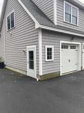 5 Oak Hill Trl, Unit Garage apt in Cape Neddick, ME - Building Photo - Building Photo