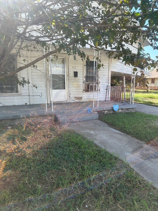 312 Lottie St in Waco, TX - Building Photo