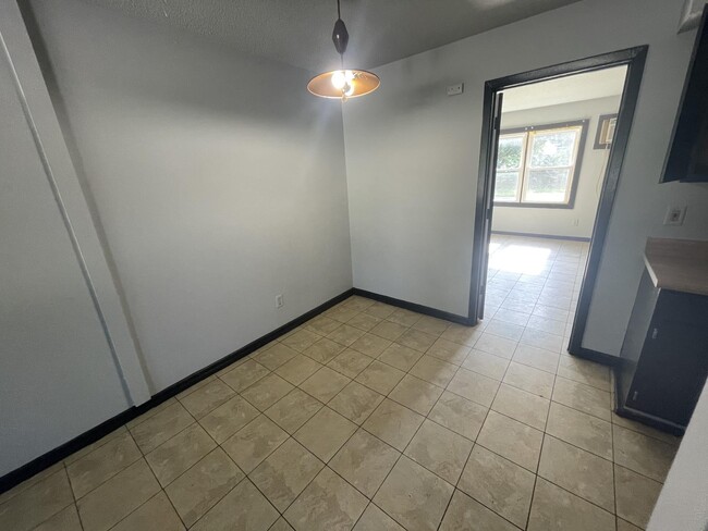 111 Fairweight Ave in Danville, IL - Building Photo - Building Photo