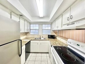 2639 Via Catalina in Carrollton, TX - Building Photo - Building Photo